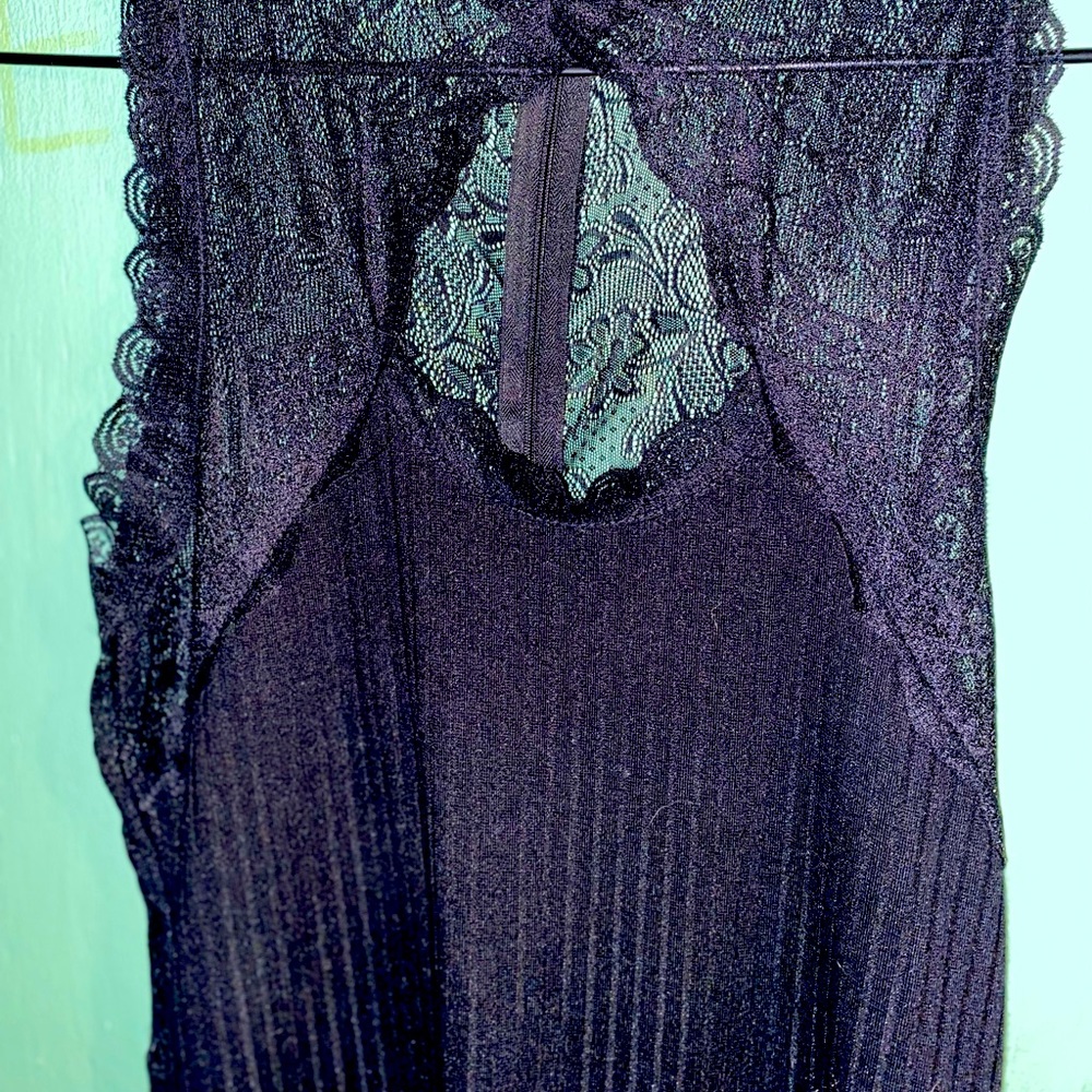 Sexy Little Black Dress w/Lace embellishments